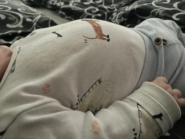 Je v poriadku toto bruško môjho synčeka?