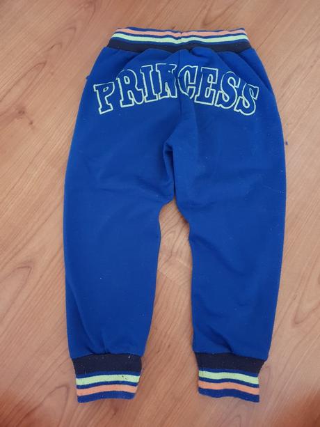 Dievcenske teplaky 98, 98