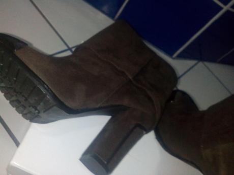 Šedé kotníkové čižmy kovová špička, 38