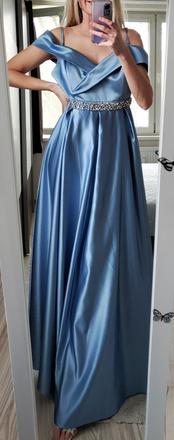 Spoločenské šaty, 48