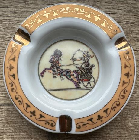Vintage keramický popolník z egypta za 10eur,