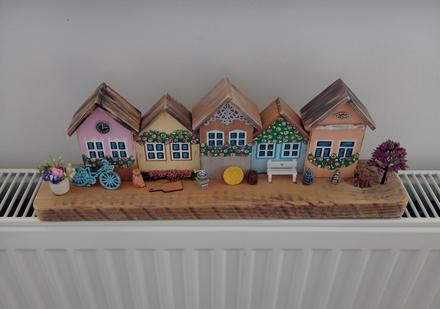 Drevené domčeky, vešiak na kľúče, 