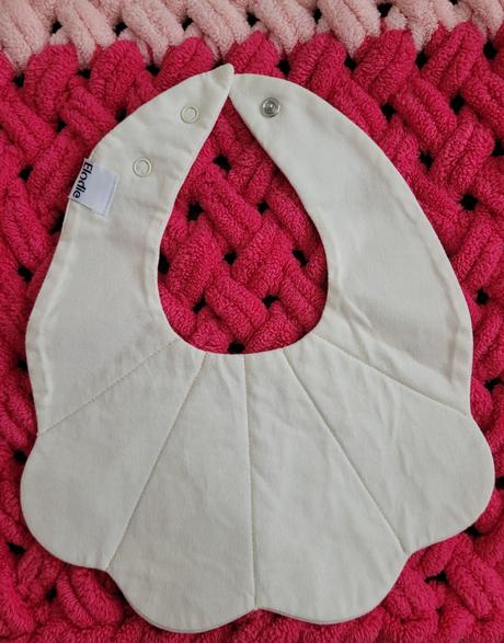 Podbradnik, elodie details