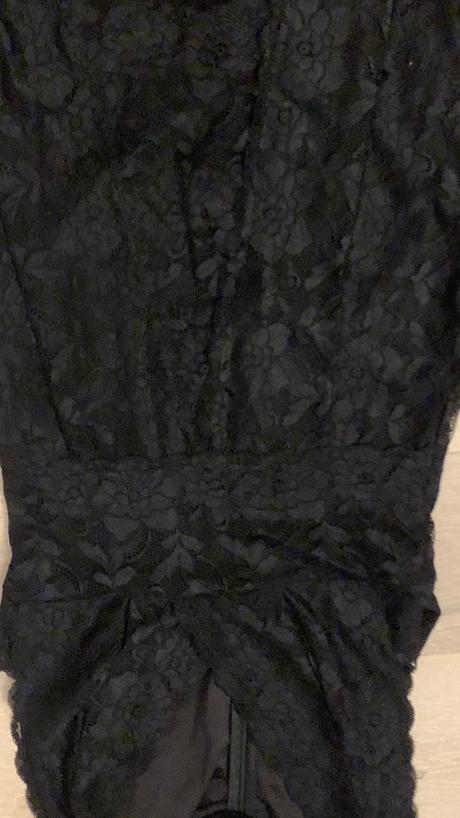 Čipkovane šaty spoločenské, guess,m