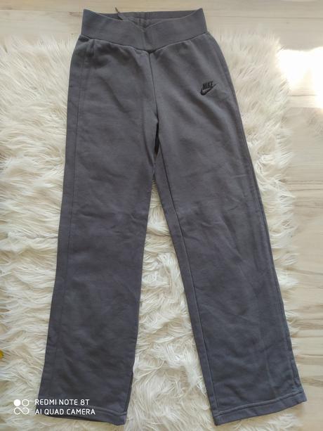 Dievčenské tepláky niké, nike,134