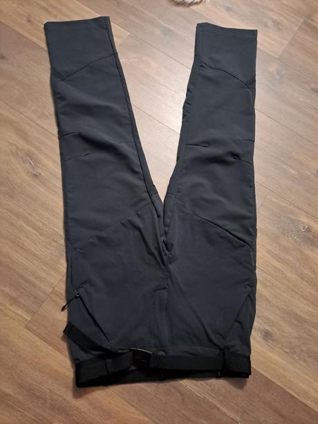 Chlapcenske turisticke nohavice, 146