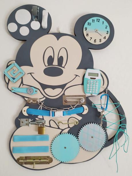 Aktivity doska - rozprávkové postavičky,