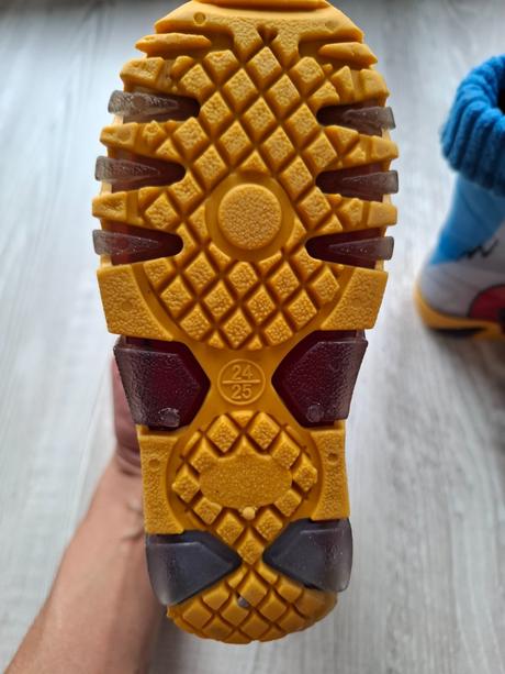 Zateplene gumáky, 24