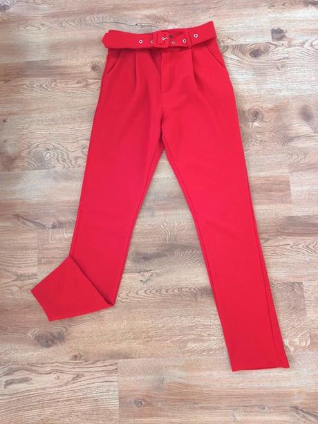 Červené nohavice, 38