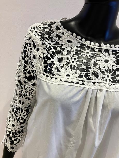 Dámska biela blúzka s čipkou, l