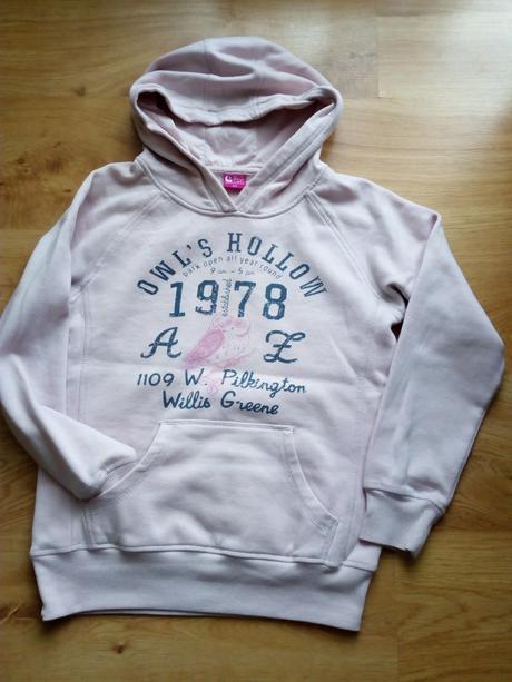 Mikina s kapucňou, 158