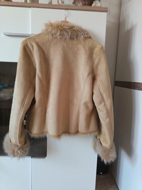 Damsky kratky kozustek, 40