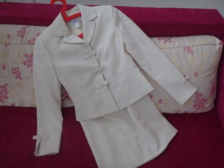 Krémový kostým - nenosený, m