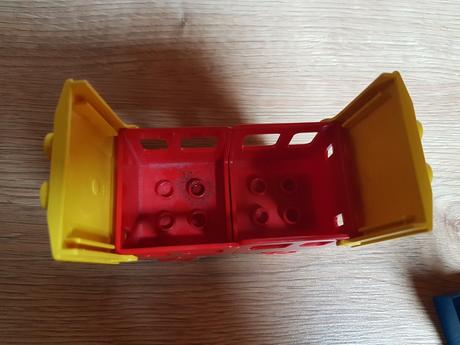 Vlačik+vagon (lego duplo),