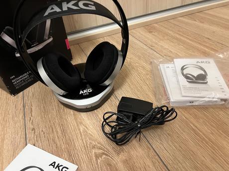 Slúchadlá akg k915 bezdrotove - nepoužite, 