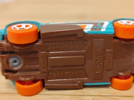 Zberateľský fast fish hot wheels race team, mattel,