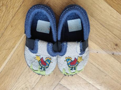 Papucky s kohutikmi, 28