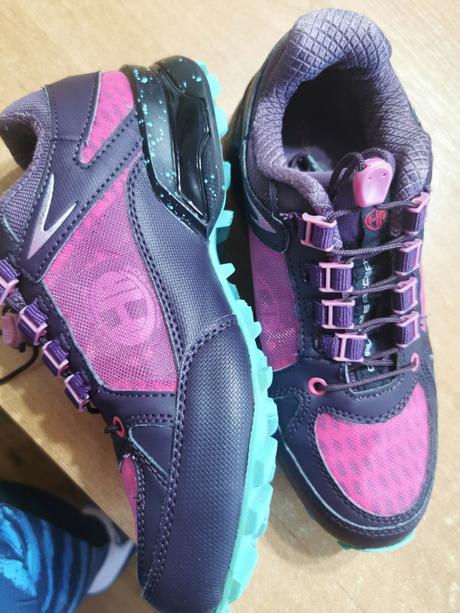 Turisticke topanky, 37