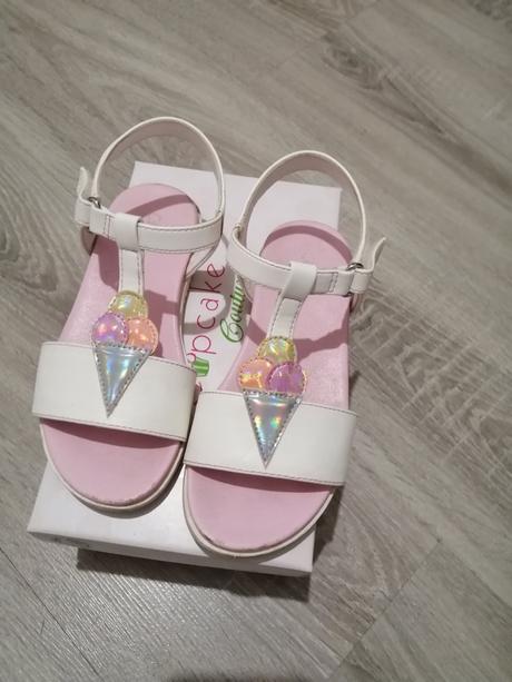Sandále, cupcake,28