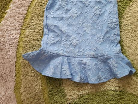 Svetlomodré šaty na bežné aj príležitostné nosenie, s