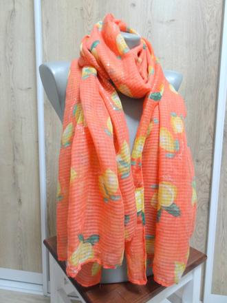 Oranžová šatka, 