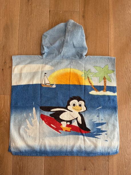 Uterák s kapucňou cez hlavu / pončo, 