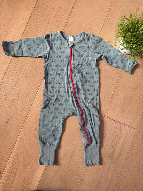 Pyzamovy overal rastúce pyzamo, 92