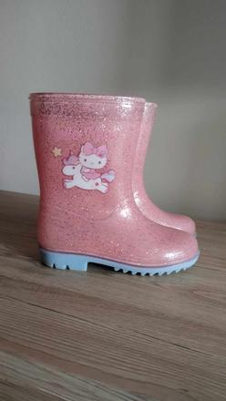 Dievčenské gumáky, 26