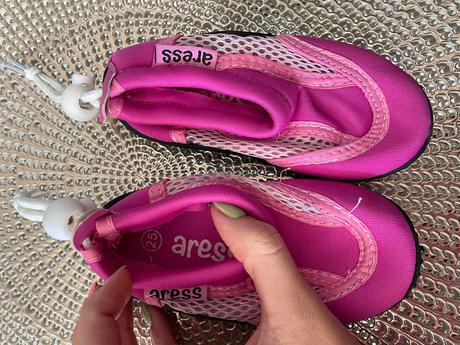 Nepoužité topánky do vody, 25