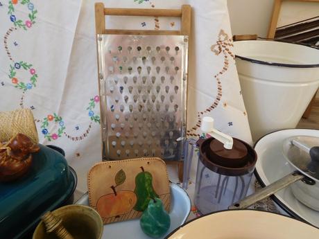 Smaltované na chalupu-do kuchyne,