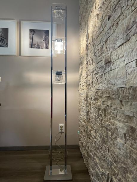 Stojaca lampa, 
