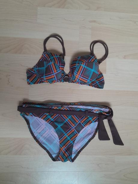 Krásne hnedé plavky s opaskom, 34