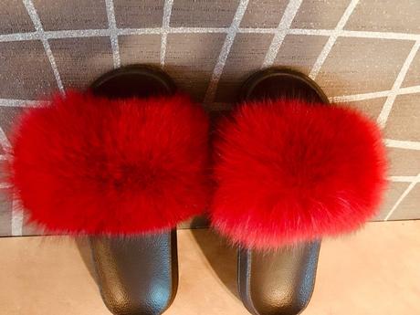 Dámske šľapky s pravou kožušinou, 38
