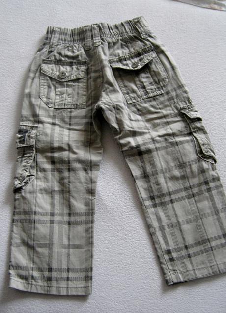 Sivé nohavice na gumičku,nenosené, 98