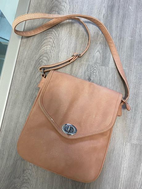 Kabelka zdarma k nákupu nad 10e,