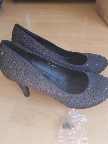 Čierne lodičky s trblietkami., 41