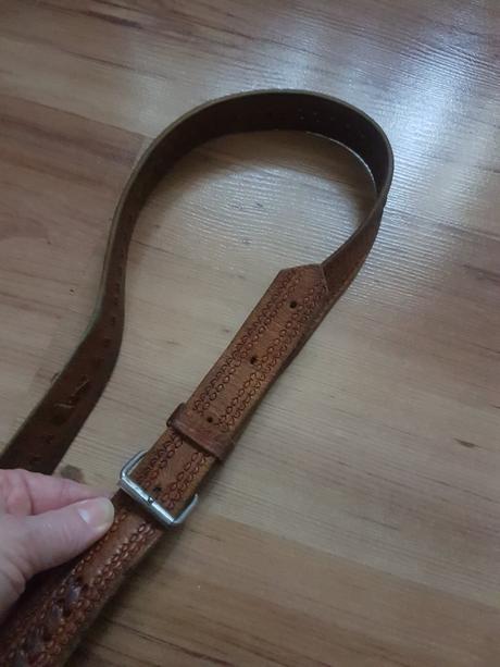 Kožený opasok-kožená časť 108,aj s prackou 110 cm, 