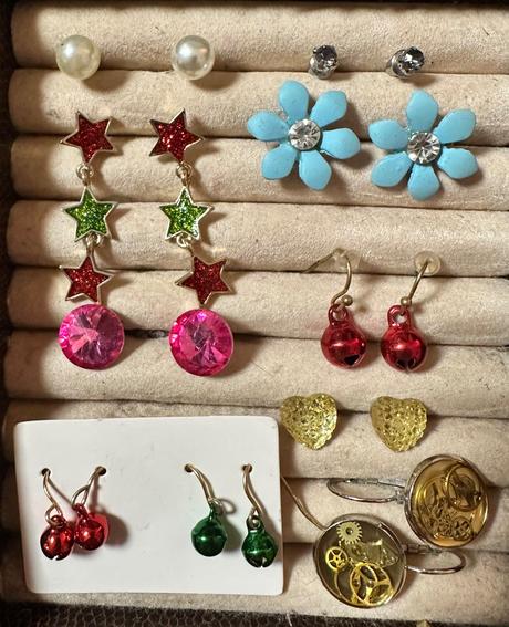 Náušnice 9 párov,