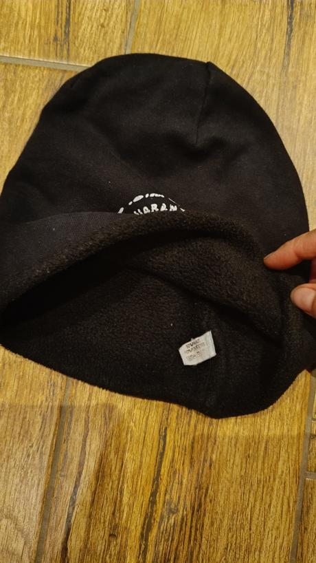 Čierna zateplená ciapka, 116