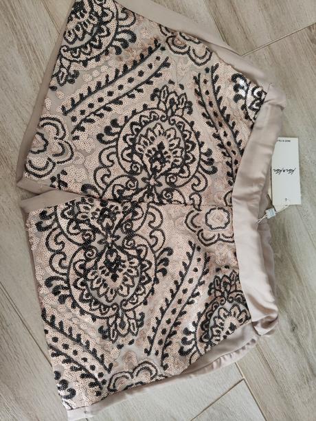 Elegantné kraťasy, s