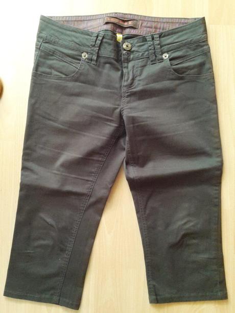 Hnede tristvrtaky , m