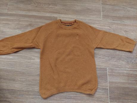 Pulover č.104, next,104