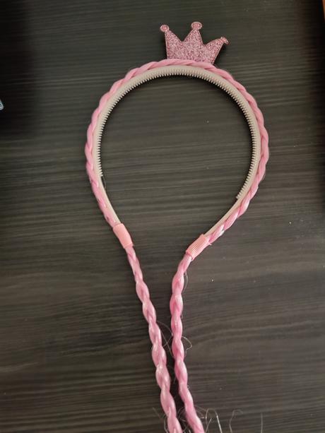 Čelenka princeznovska s korunkou a vrkočmi, 