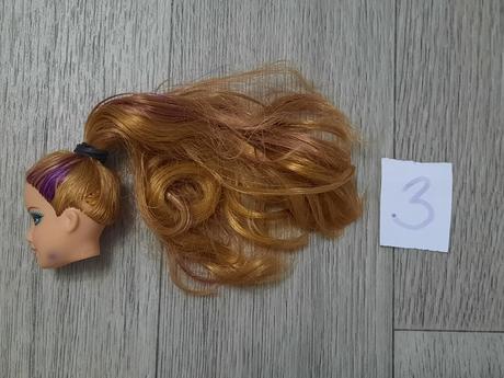 Hlavy barbie bez tela,
