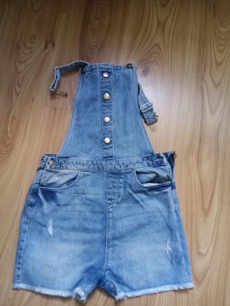 Dievčenský overal, 152