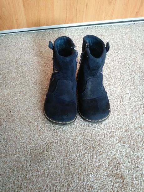 Prechodné cizmicky, 22