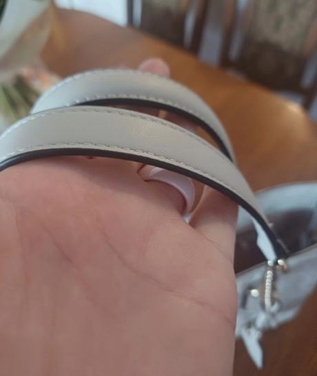 Kabelka guess, guess