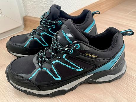 Trekové topánky, 37