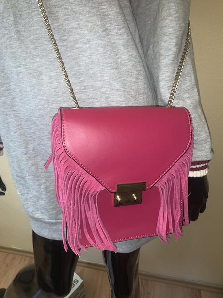 Kožená crossbody kabelka,