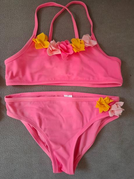 Dvojdielne plavky, 122